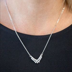 Paparazzi Jewelry Classically Classic White